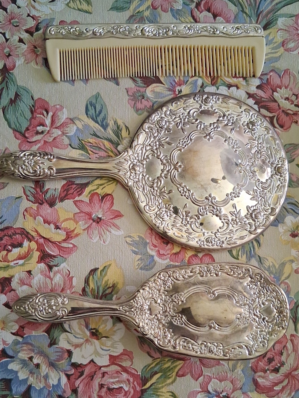 Vintage 3 Piece Silver Plated Comb, Mirror and Brush Set